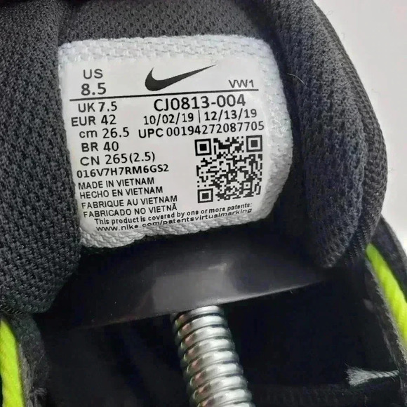 Nike varsity compete tr 3 Black And Green Men's size 8.5 - Picture 6 of 6